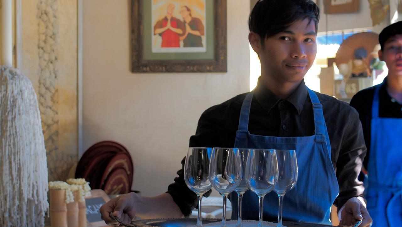 Bric-A-Brac Otel Battambang Dış mekan fotoğraf