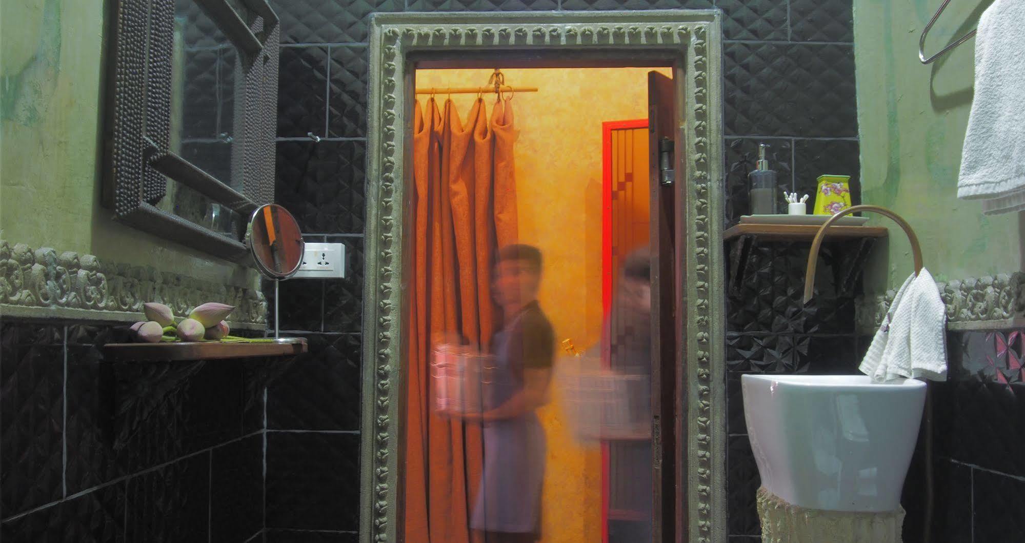 Bric-A-Brac Otel Battambang Dış mekan fotoğraf