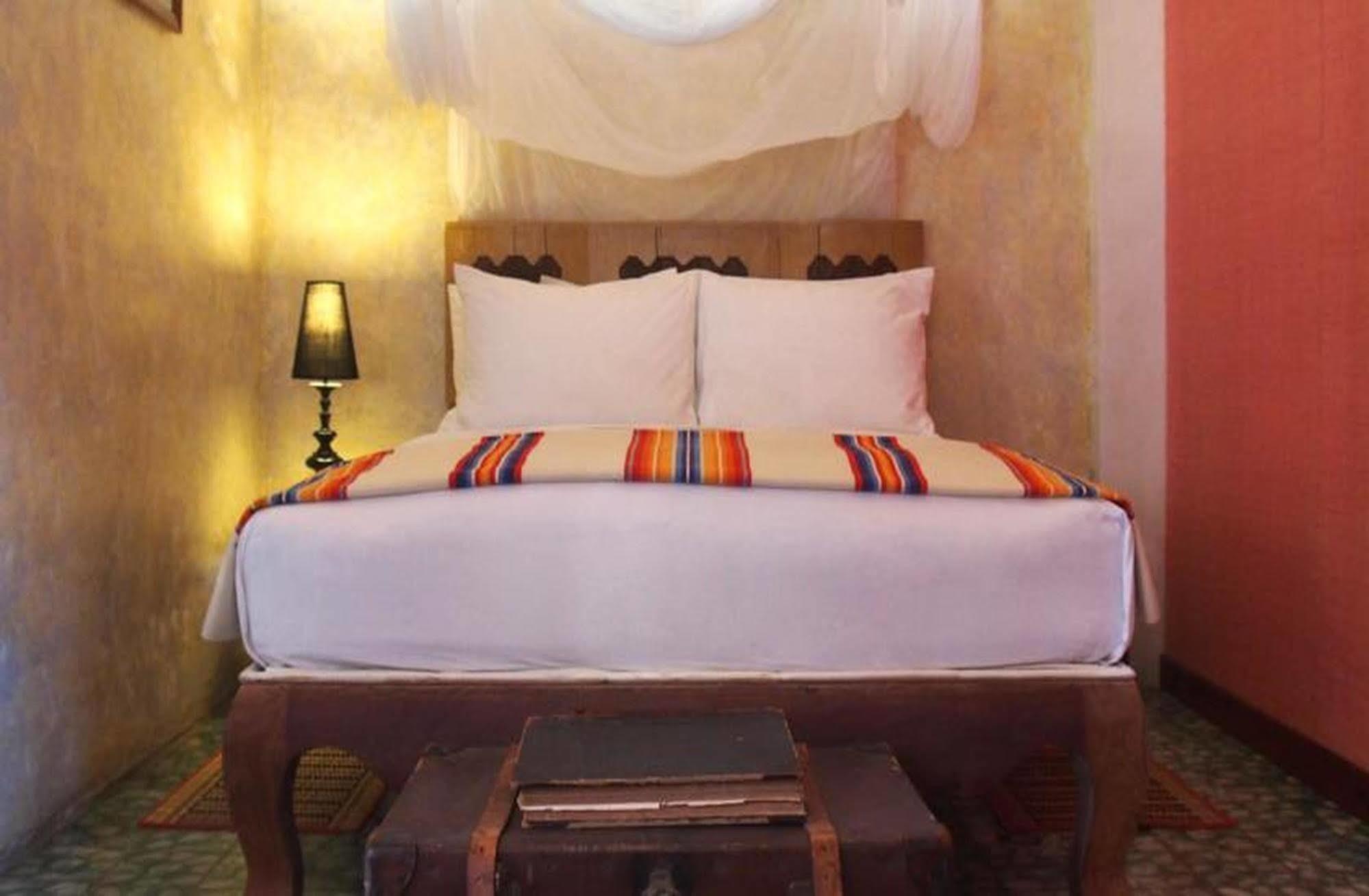 Bric-A-Brac Otel Battambang Dış mekan fotoğraf