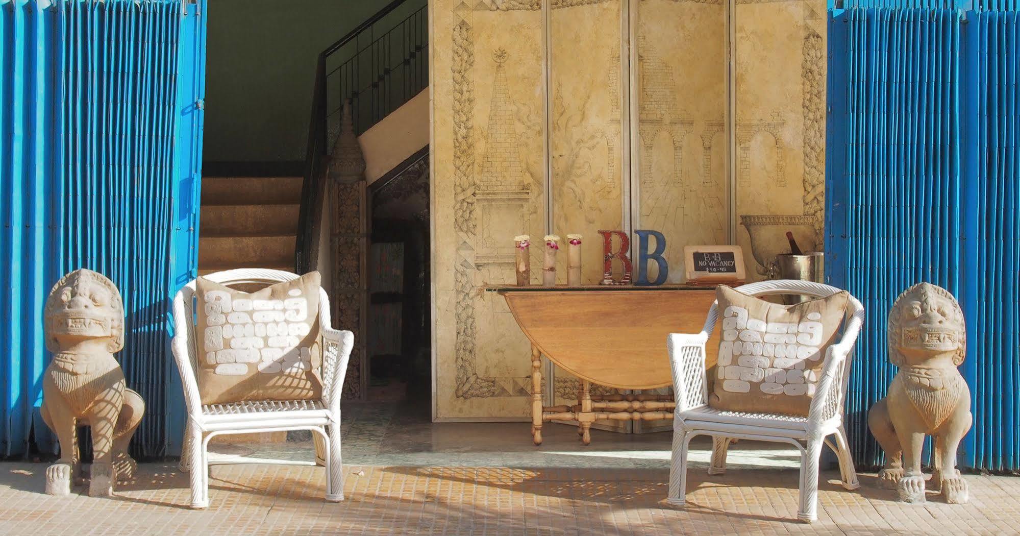 Bric-A-Brac Otel Battambang Dış mekan fotoğraf