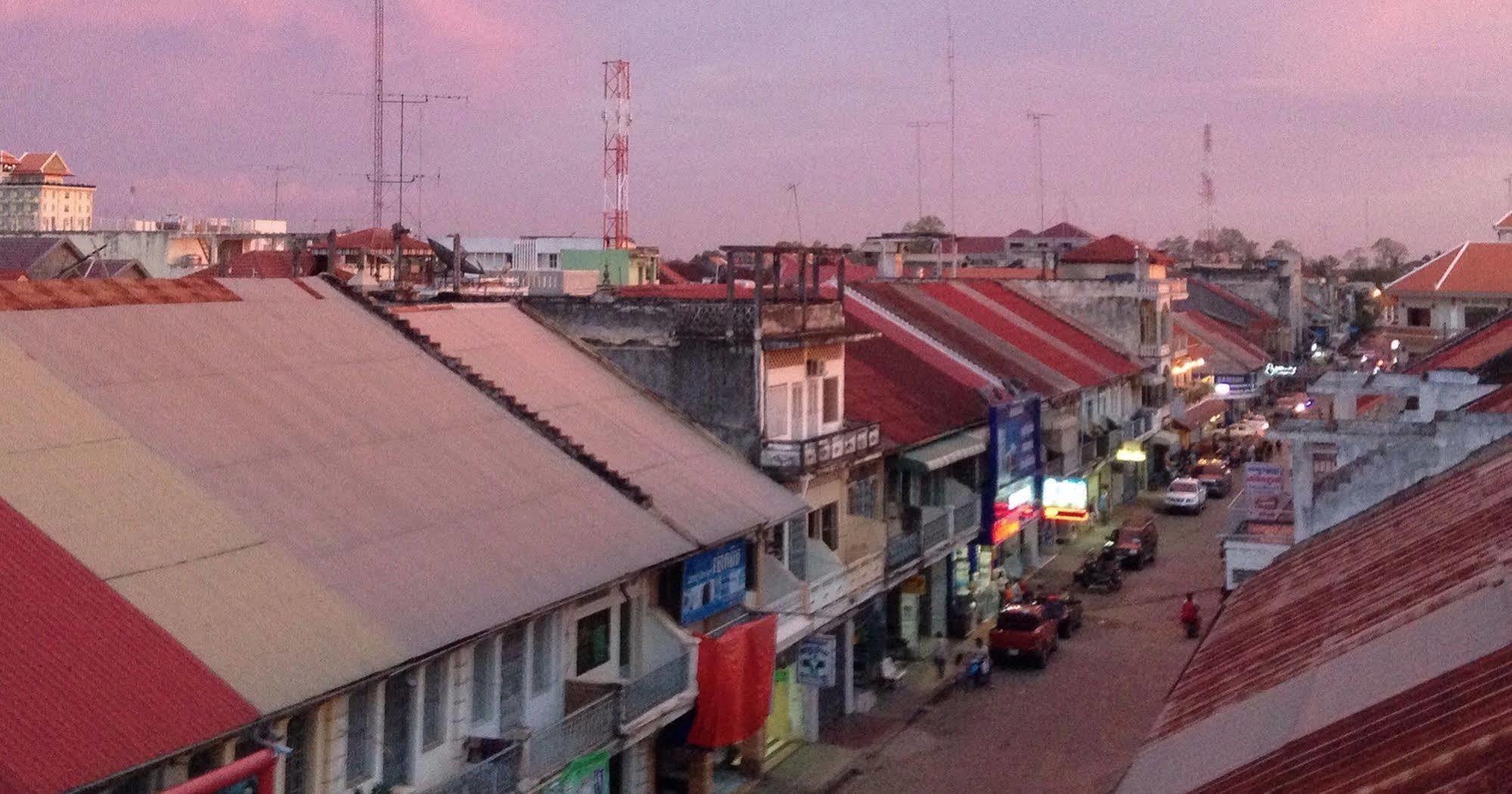 Bric-A-Brac Otel Battambang Dış mekan fotoğraf